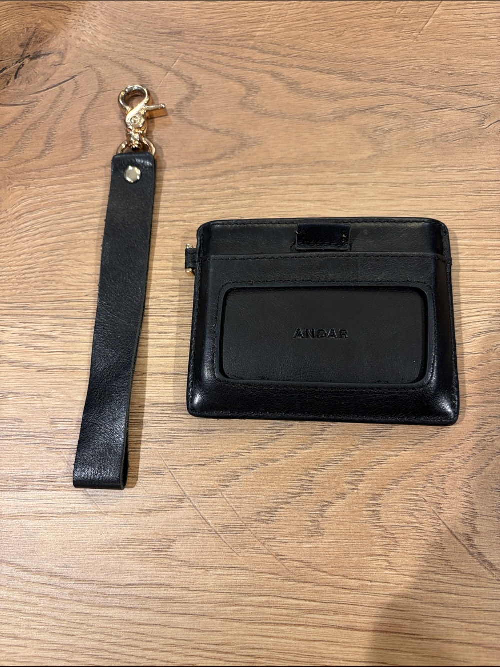 Andar Denner wallet with Detachable Wrist Strap